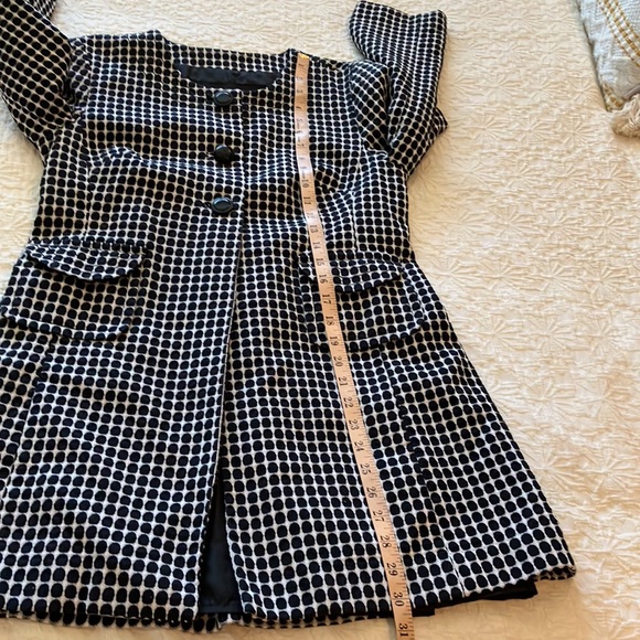 Fabulous black and white car coat/blazer. - Picture 15 of 16